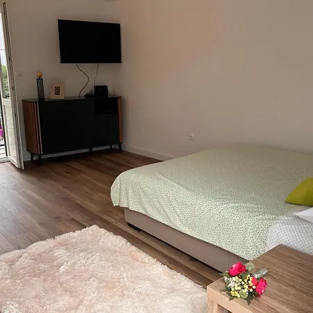 House Roza With Two Apartment Trogir